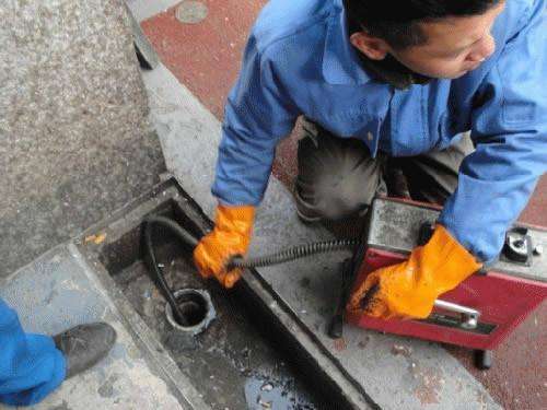 路桥疏通下水道